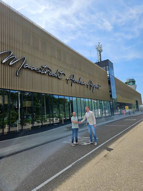Bilzen → Maastricht Aachen Airport